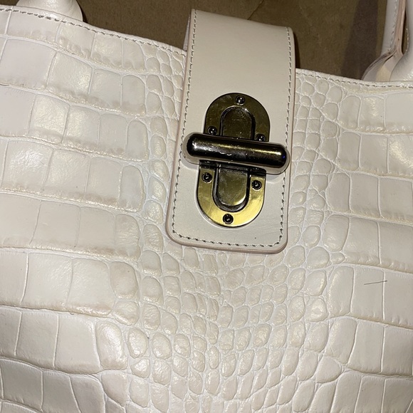 Handbag - Picture 3 of 7